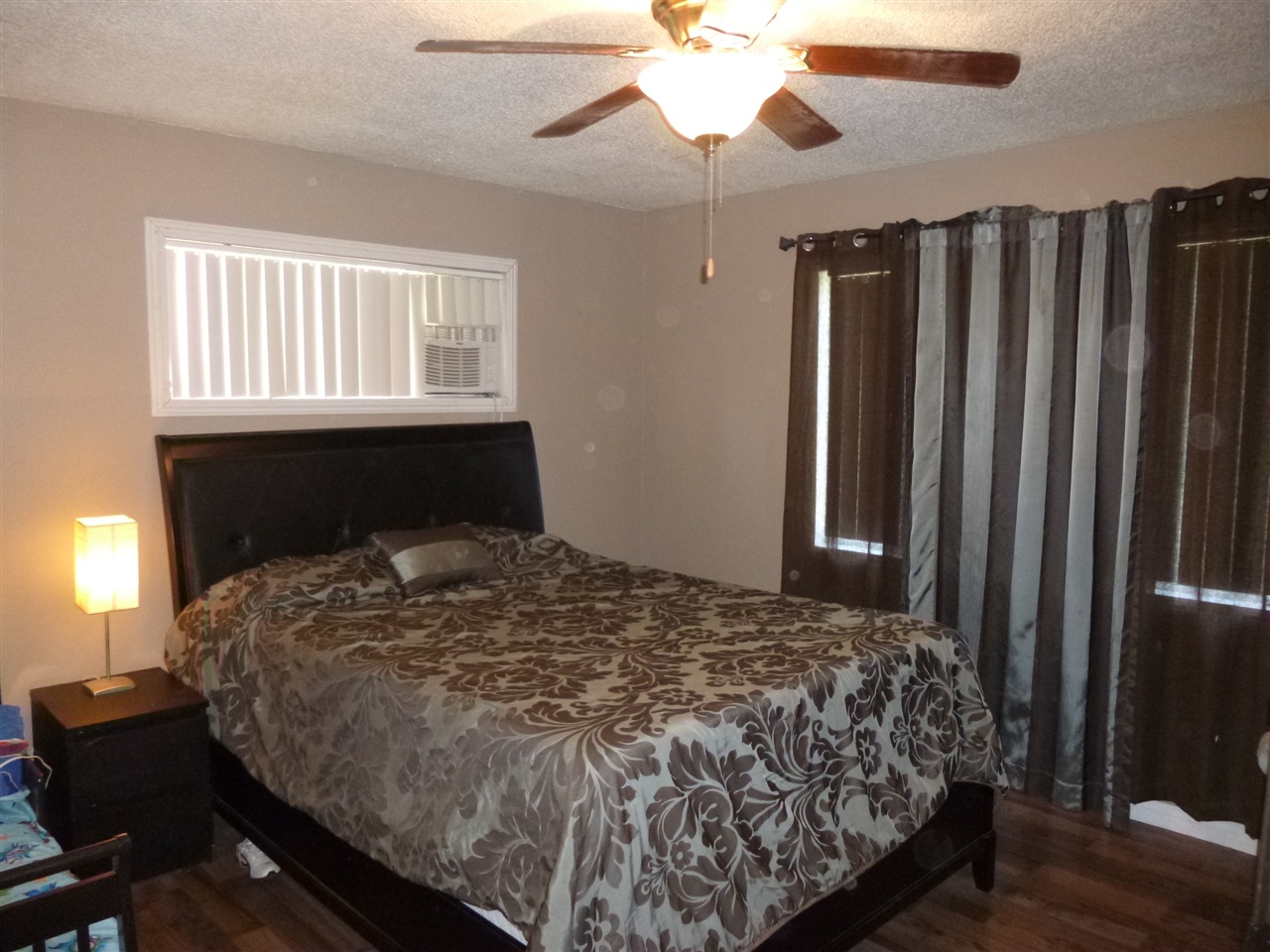 214 Dathe Street Spring Valley, CA 91977 - Photo 6 of 17 Gallery Image 6