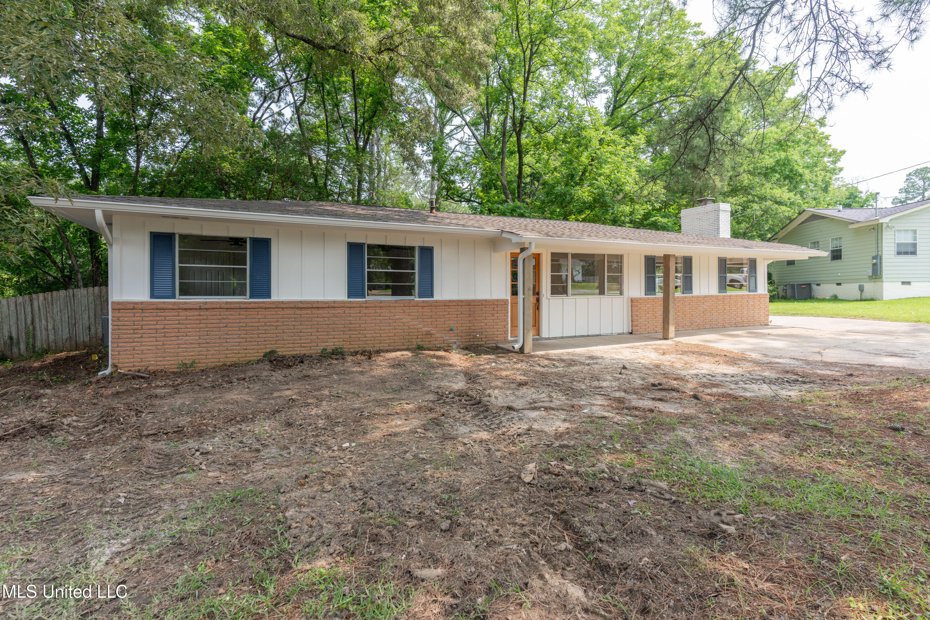 109 Lane Street Clinton, MS 39056 - Photo 4 of 55 4-Front