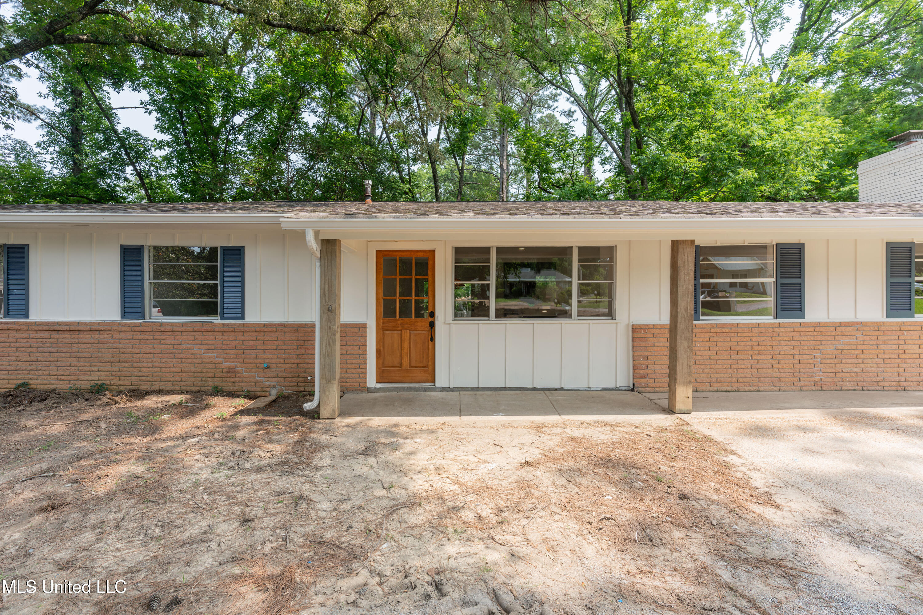 109 Lane Street Clinton, MS 39056 - Photo 5 of 55 5-Front