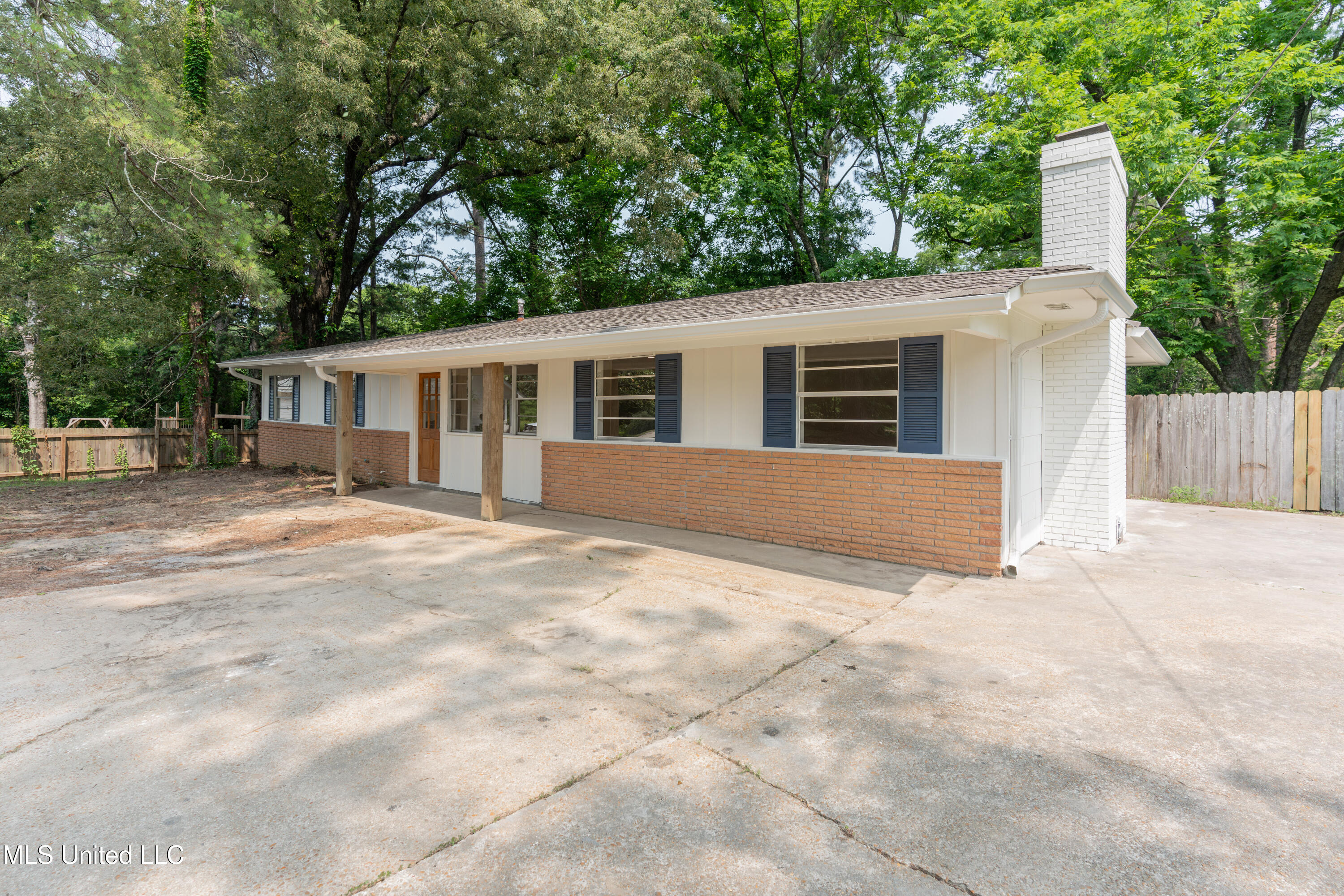 109 Lane Street Clinton, MS 39056 - Photo 6 of 55 6-Front