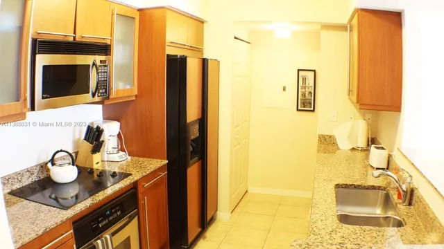 $4,800 | 2080 South Ocean Drive, Unit 806, Hallandale Beach, FL 33009