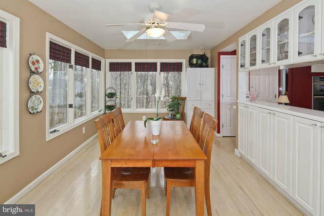 8455 Rushing Creek Court Springfield, VA 22153 - Photo 22 of 29 Kitchen