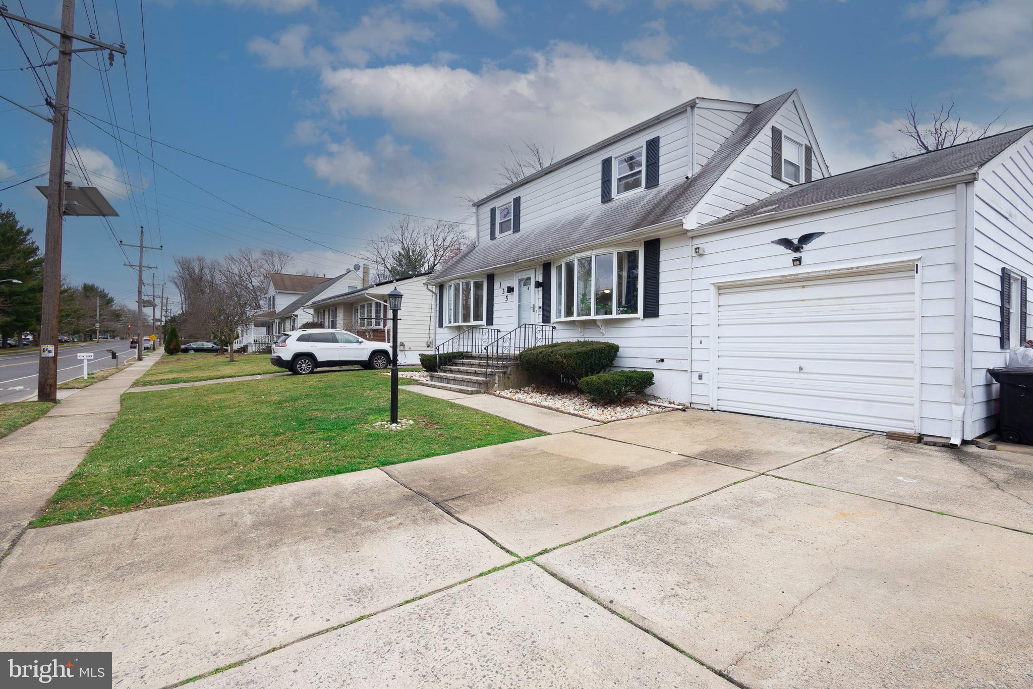 135 Buttonwood Drive Ewing, NJ 08638 - Photo 2 of 31