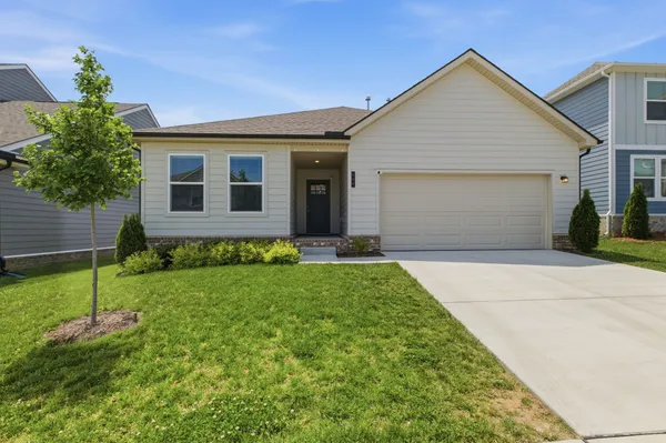 $385,000 | 640 Cedar Brk Drive, White House, TN 37188