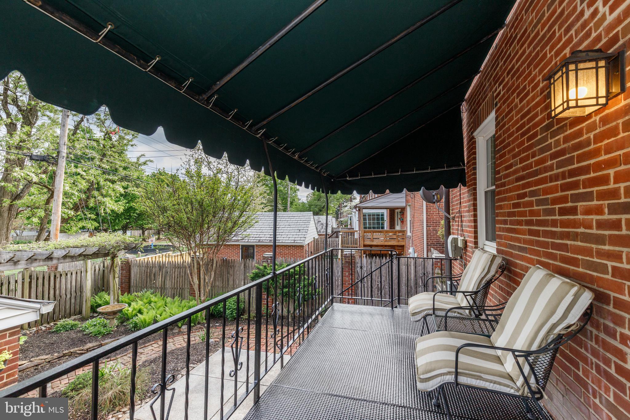 47 Dunkirk Road Baltimore, MD 21212 - Photo 33 of 43 Metal porch off kitchen with awning