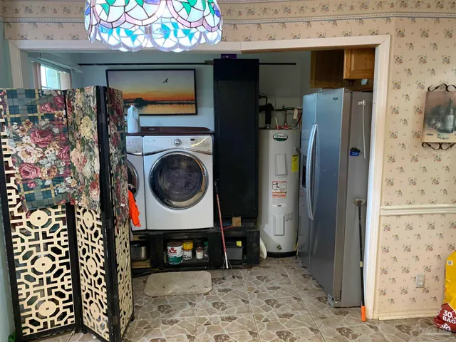 $895,000 | 2141 N Highway, Molino, FL 32577