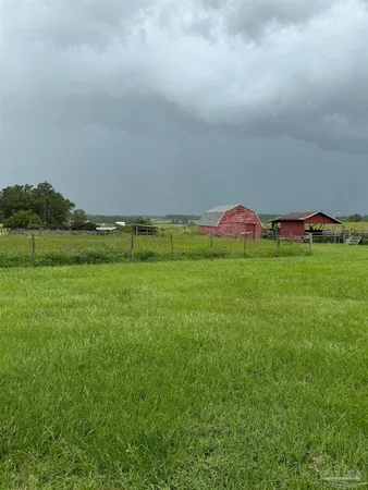 $895,000 | 2141 N Highway, Molino, FL 32577