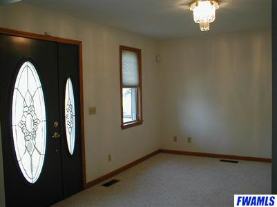 425 North Pearl Street Butler, IN 46721 - Photo 2 of 7 Gallery Image 2
