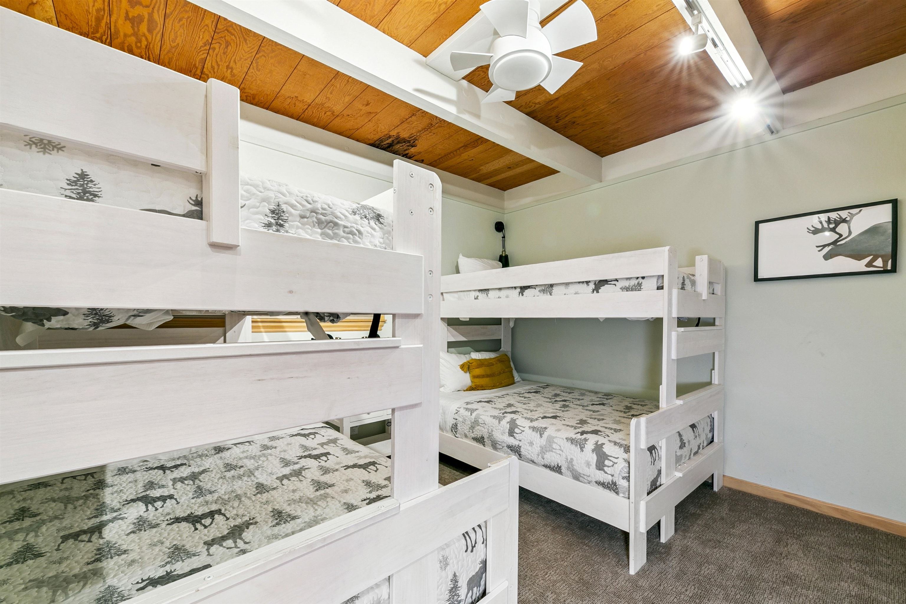 2560 Lake Forest Road, Unit 24 Tahoe City, CA 96145 - Photo 14 of 28