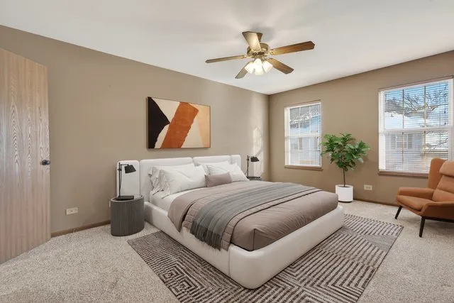 $275,000 | 1089 Quaker Hill Court, Unit 1089, Elgin, IL 60120