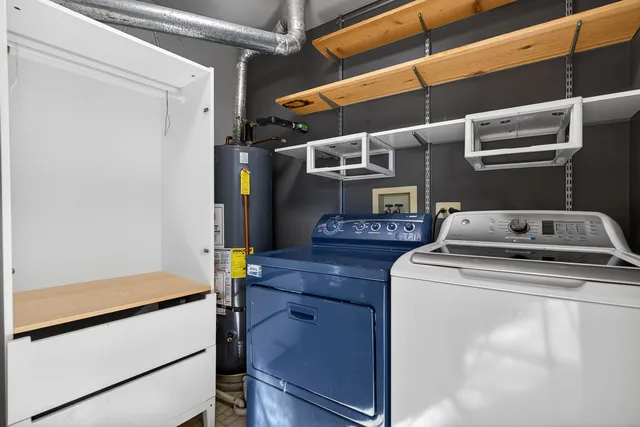 $275,000 | 1089 Quaker Hill Court, Unit 1089, Elgin, IL 60120