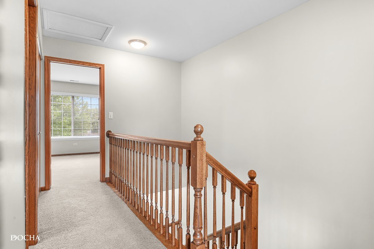 2413 Roxbury Lane Montgomery, IL 60538 - Photo 12 of 22 a view of a hallway