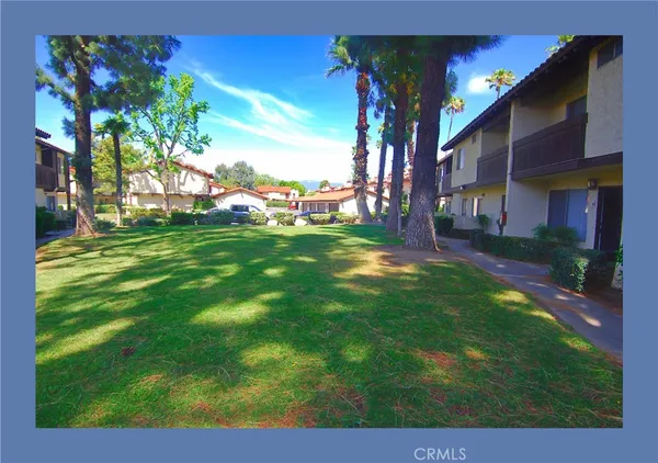 $2,495 | 1097 Santo Antonio Drive, Unit 26, Colton, CA 92324