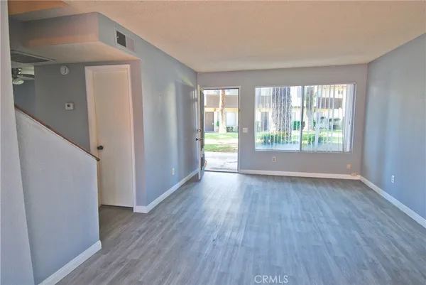 $2,495 | 1097 Santo Antonio Drive, Unit 26, Colton, CA 92324