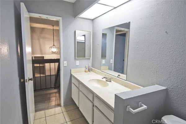 $2,495 | 1097 Santo Antonio Drive, Unit 26, Colton, CA 92324