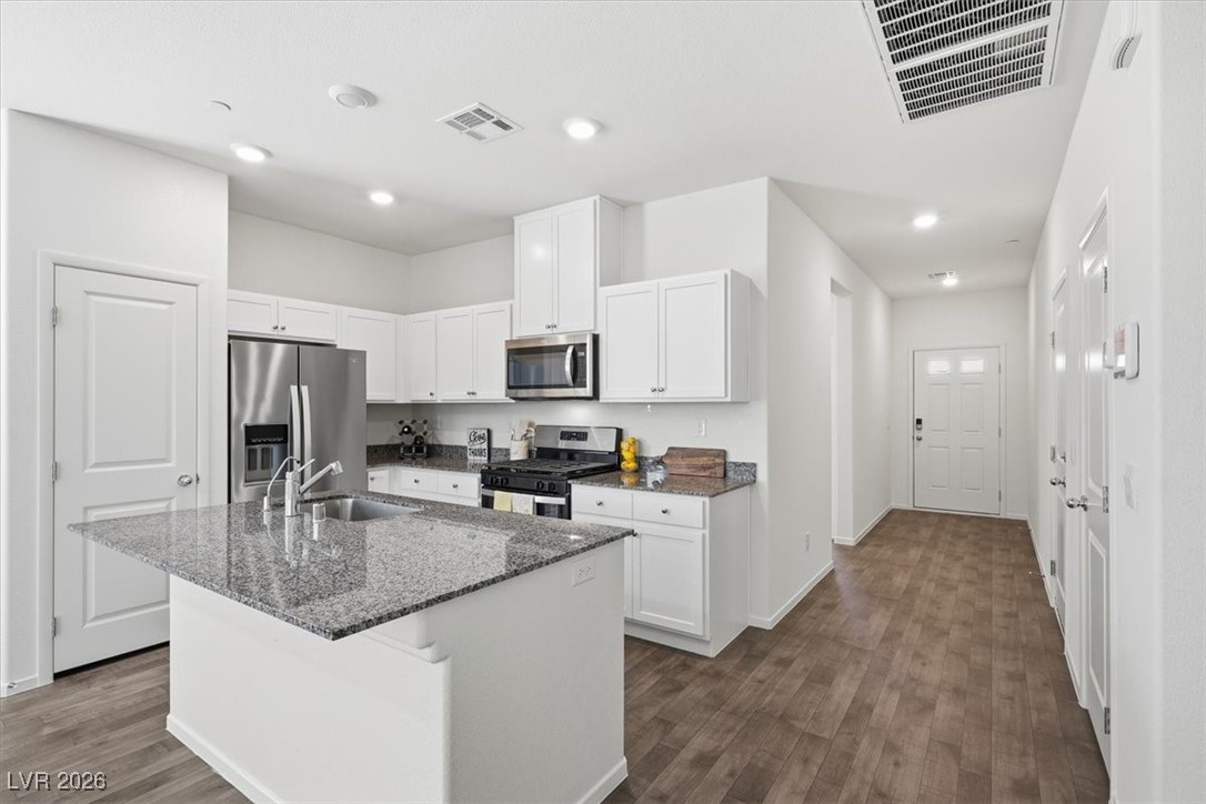 1186 Hummingbird Bay Lane Henderson, NV 89011 - Photo 2 of 24