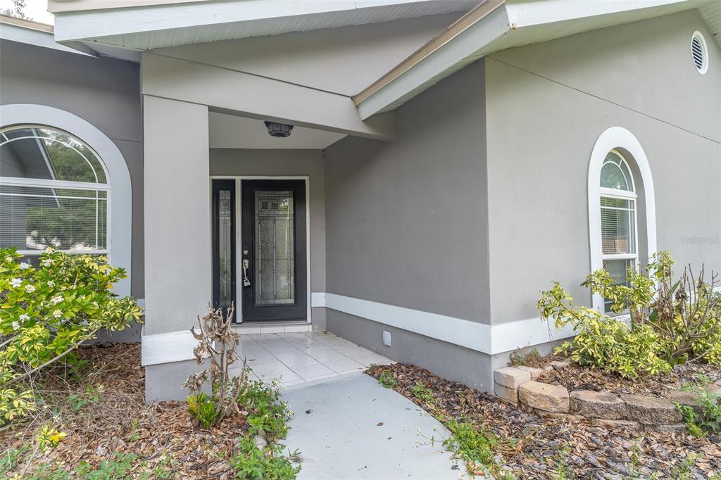 2402 Prairie Place Lutz, FL 33549 - Photo 5 of 40