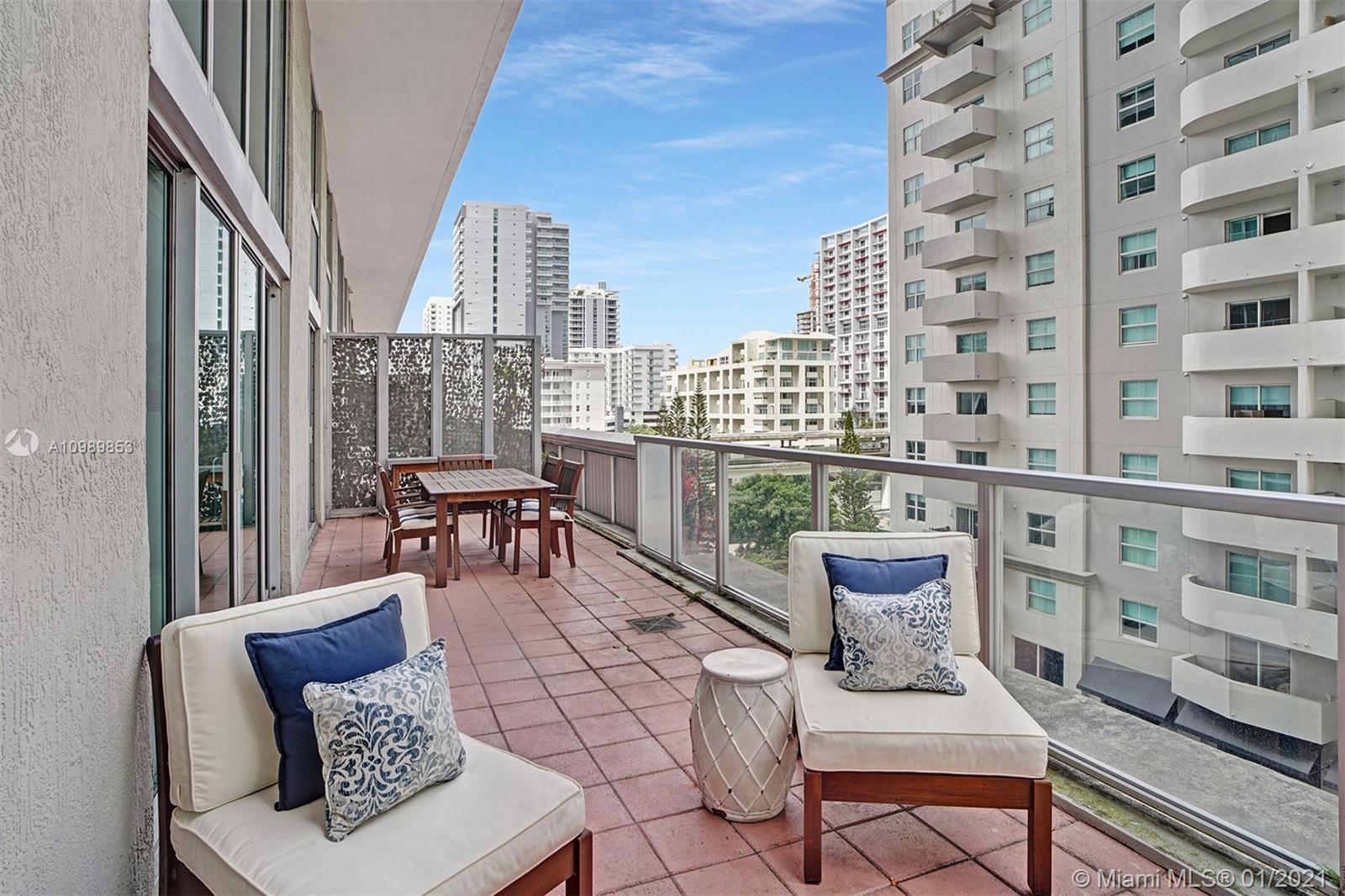 1111 Southwest 1st Avenue, Unit 721N Miami, FL 33130 - Photo 12 of 39