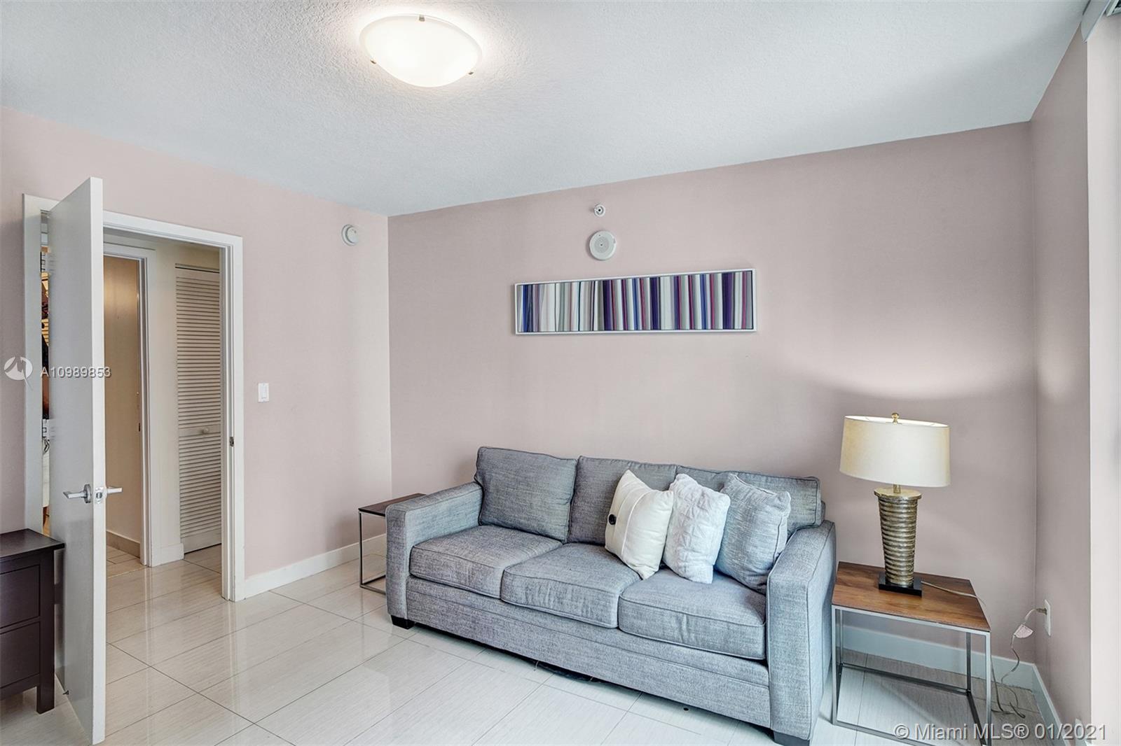 1111 Southwest 1st Avenue, Unit 721N Miami, FL 33130 - Photo 13 of 39