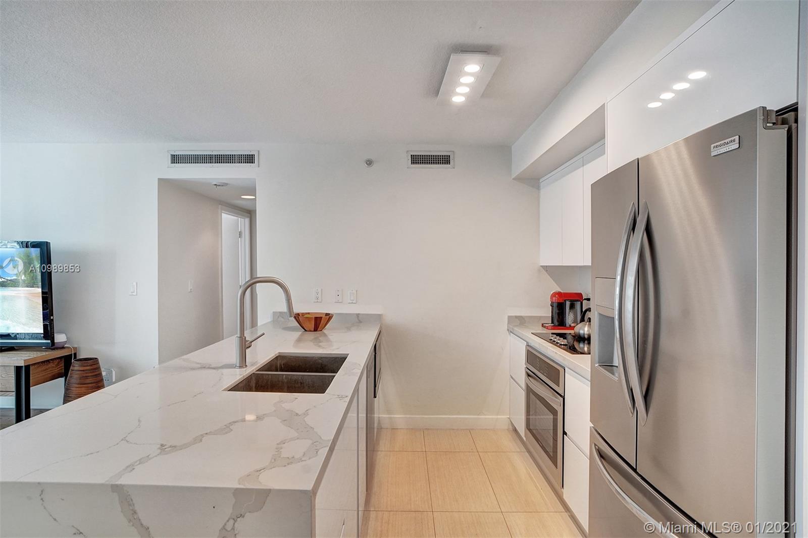 1111 Southwest 1st Avenue, Unit 721N Miami, FL 33130 - Photo 3 of 39