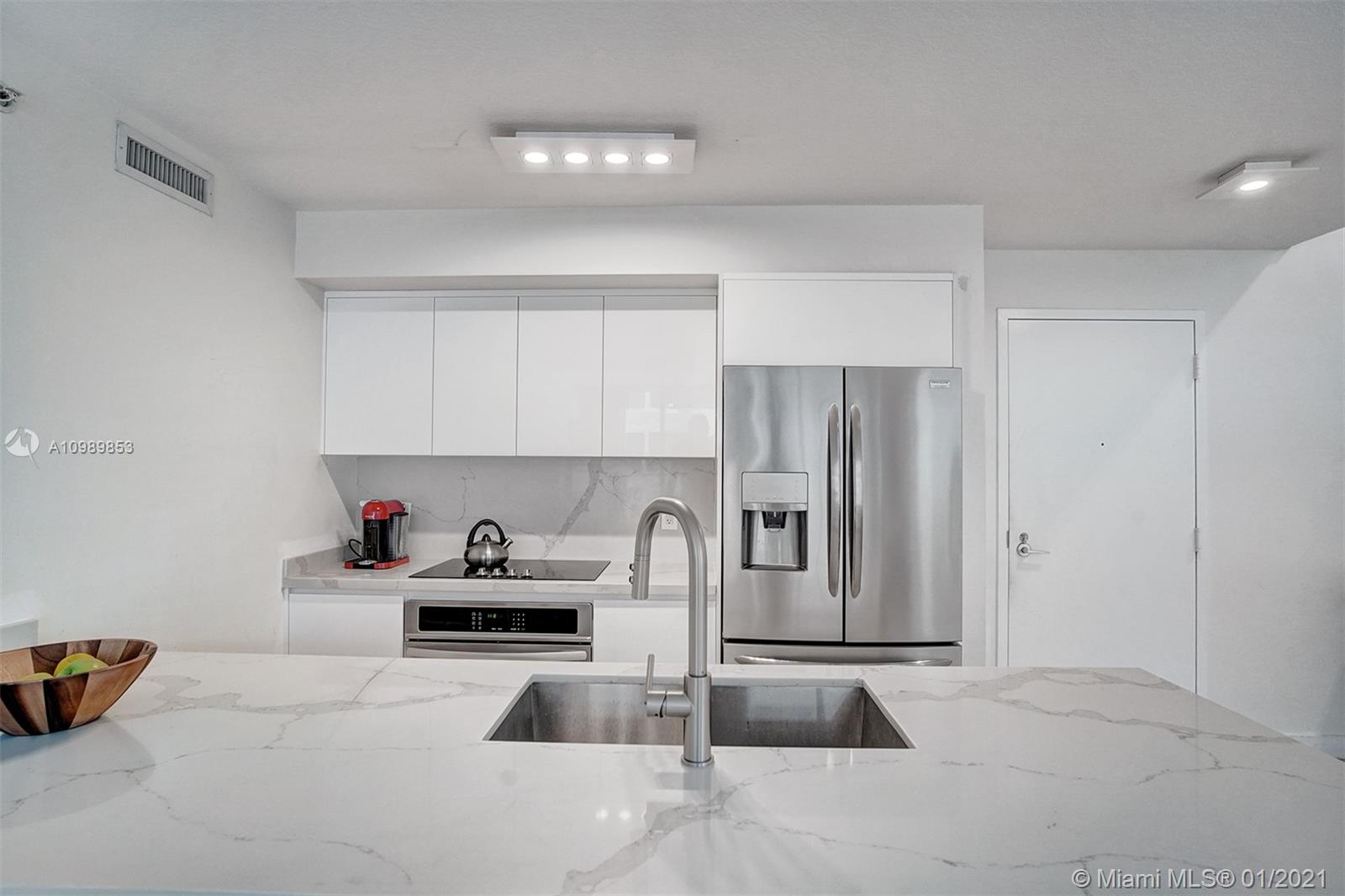 1111 Southwest 1st Avenue, Unit 721N Miami, FL 33130 - Photo 4 of 39