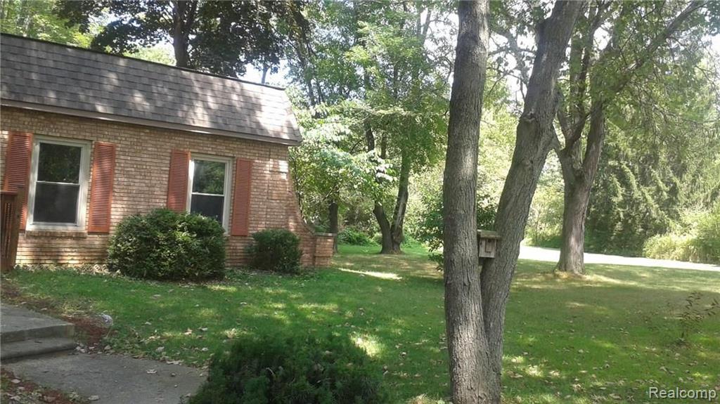 40170 Willis Road Belleville, MI 48111 - Photo 3 of 64