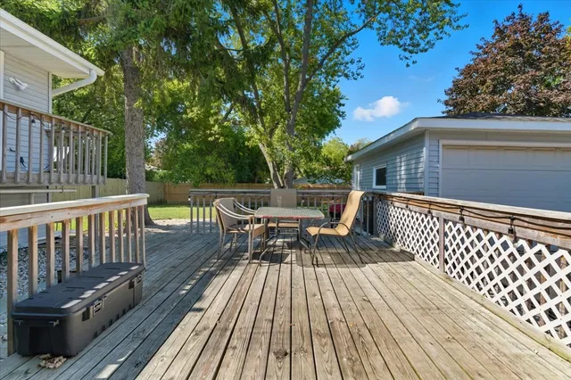 $3,250 | 830 Russell Avenue, Winthrop Harbor, IL 60096