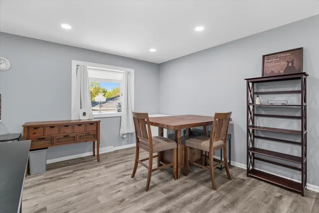 $3,250 | 830 Russell Avenue, Winthrop Harbor, IL 60096