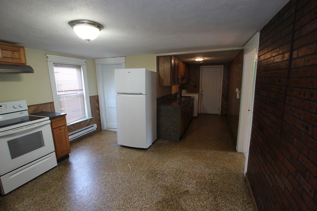 71 Chilmark Street Worcester, MA 01604 - Photo 13 of 17 Gallery Image 13
