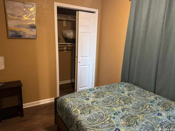 $1,175 | 422 Gulf, San Antonio, TX 78202