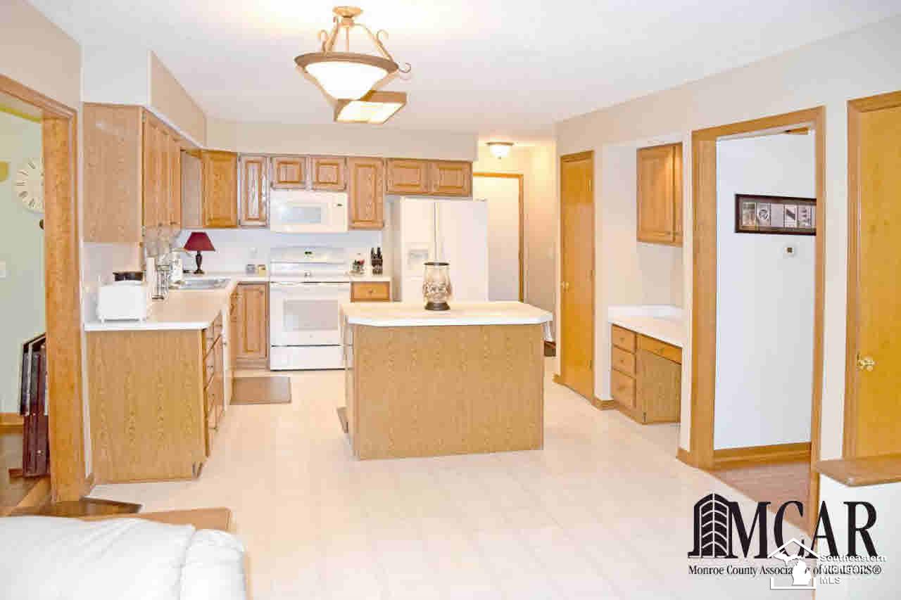 6780 Rutland Road Temperance, MI 48182 - Photo 6 of 29
