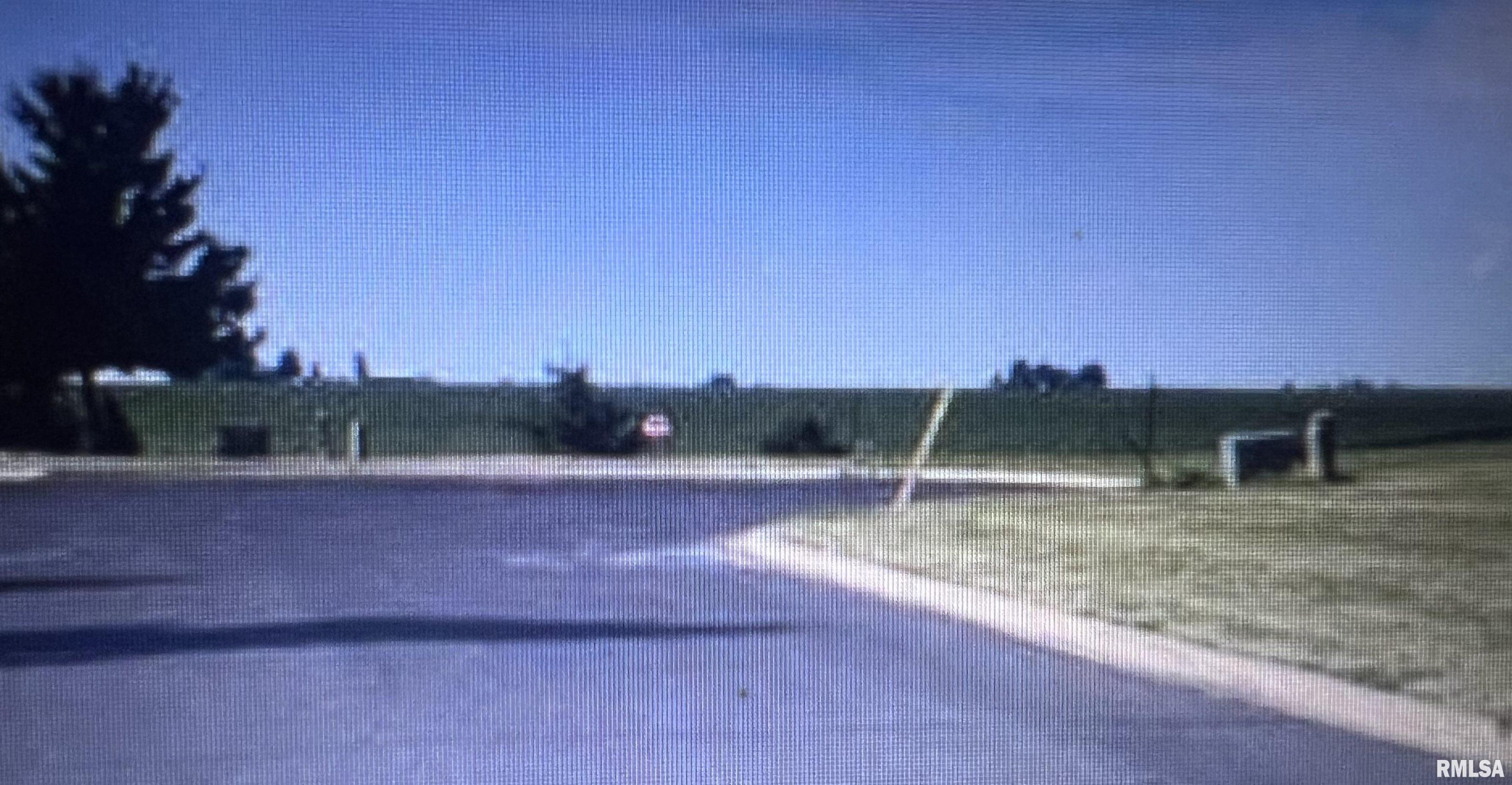 906 Moser Court Roanoke, IL 61561 - Photo 2 of 3