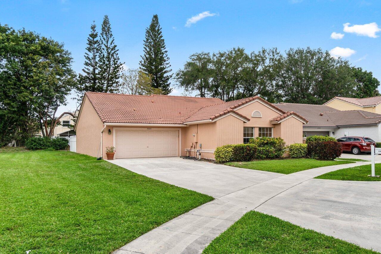 10001 Country Brook Road Boca Raton, FL 33428 - Photo 2 of 26 003-10001CountryBrookRoad-BocaRaton-FL-3