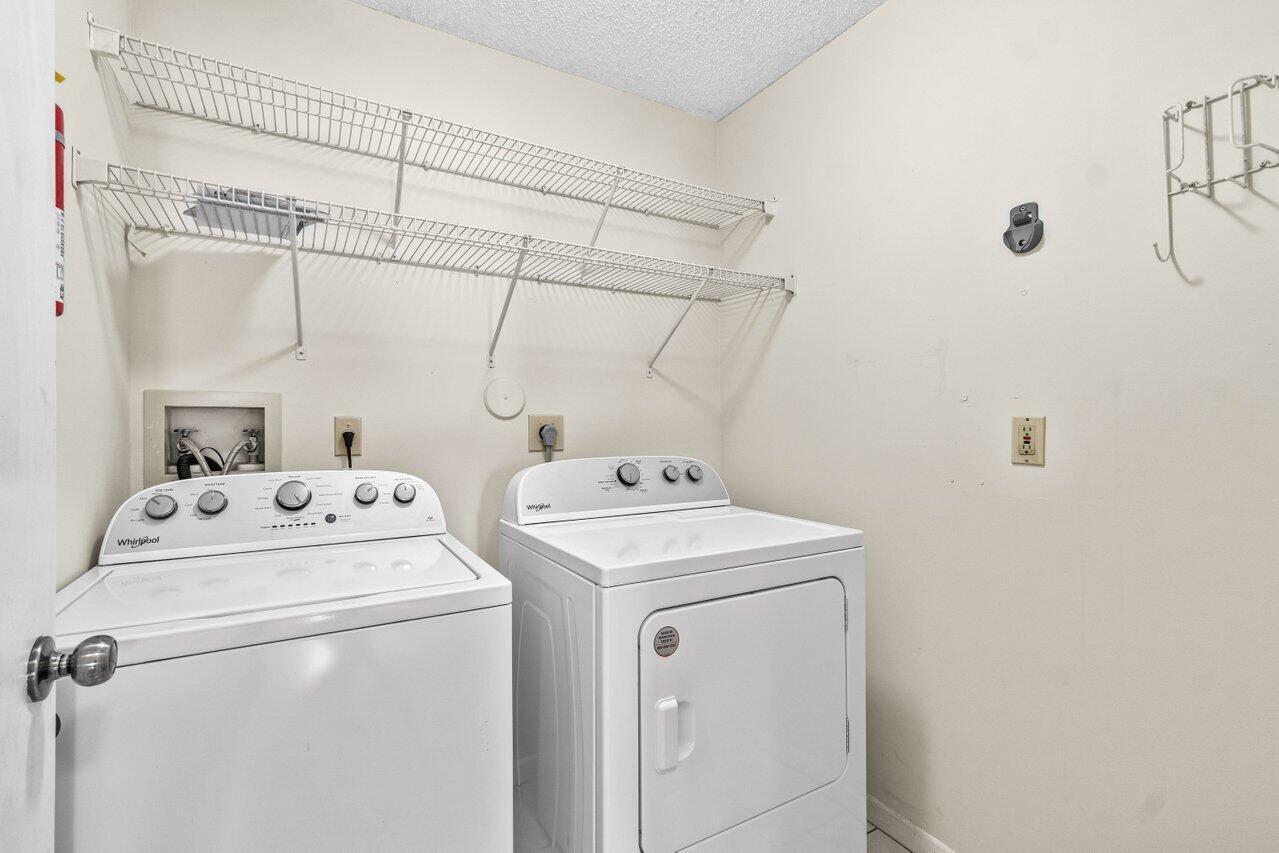 10001 Country Brook Road Boca Raton, FL 33428 - Photo 21 of 26 025-10001CountryBrookRoad-BocaRaton-FL-3