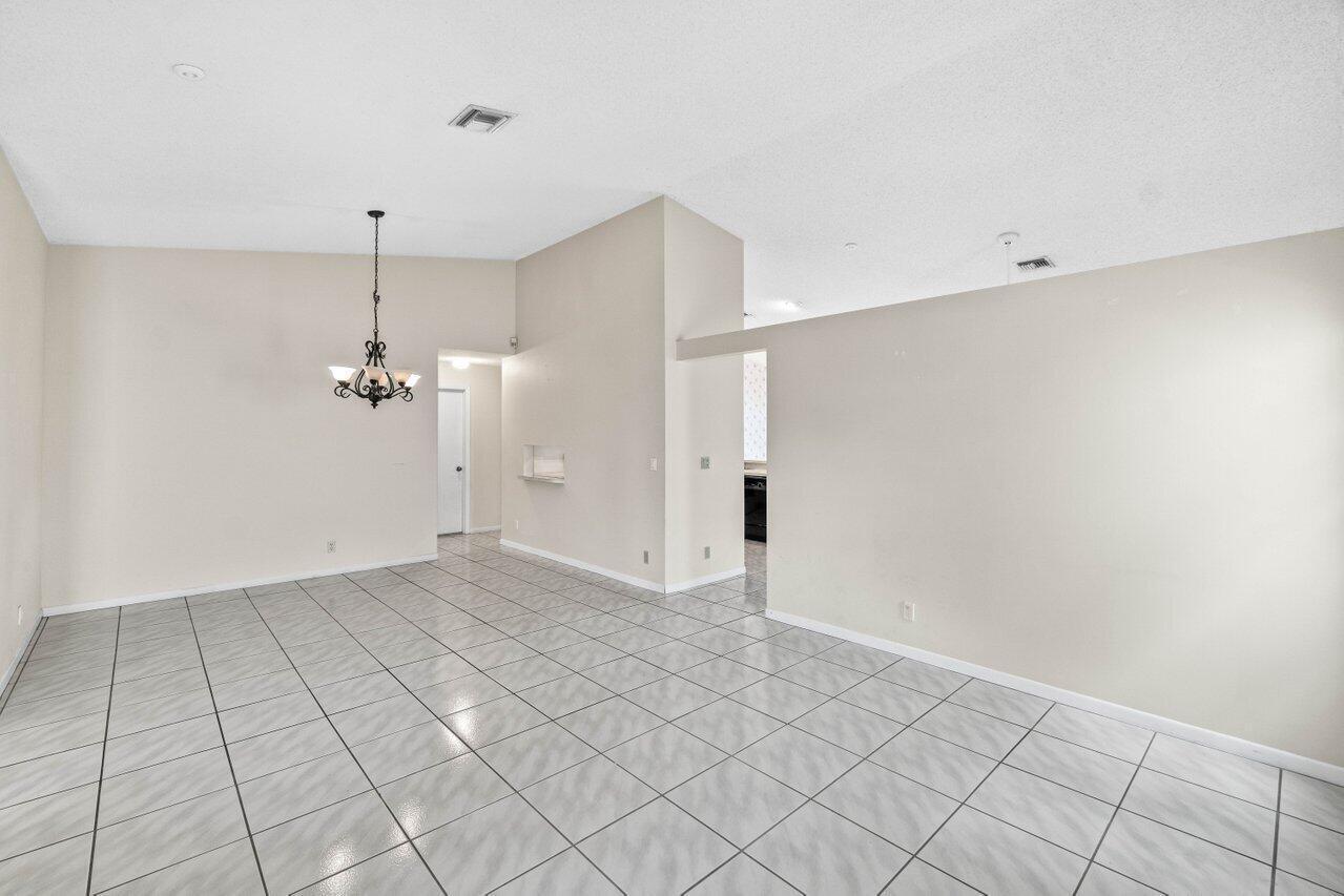 10001 Country Brook Road Boca Raton, FL 33428 - Photo 6 of 26 008-10001CountryBrookRoad-BocaRaton-FL-3