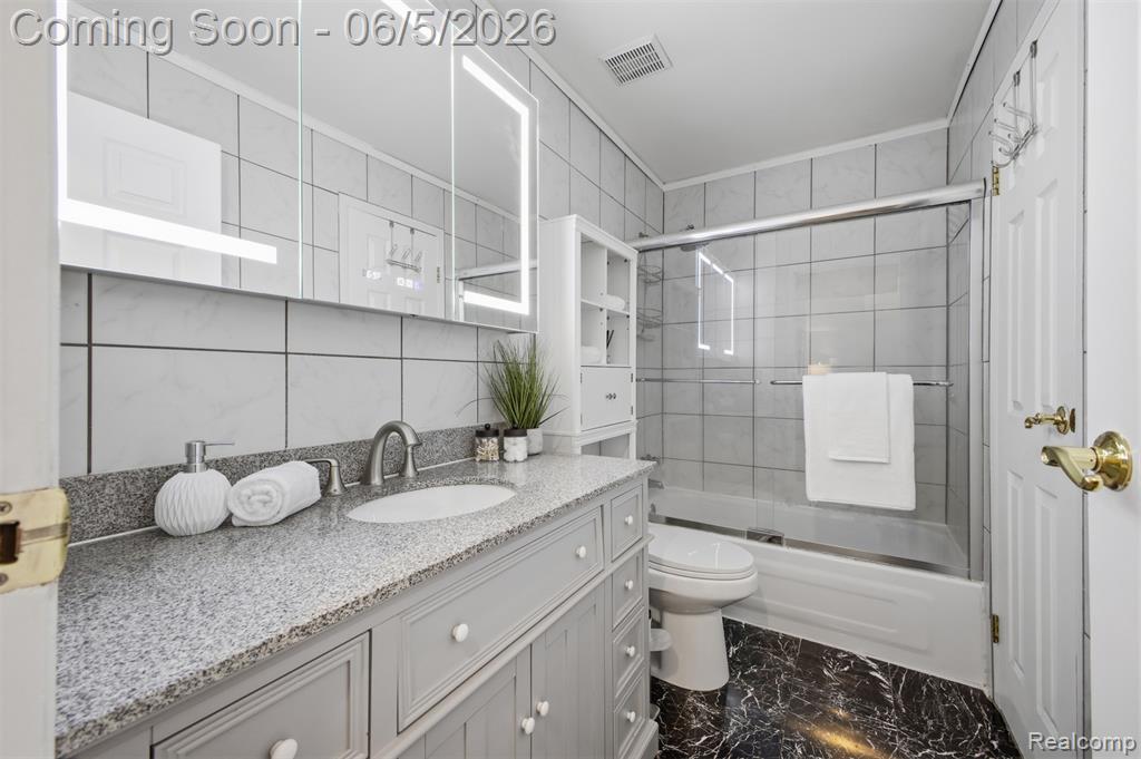 40435 Oak Tree Novi, MI 48375 - Photo 23 of 45