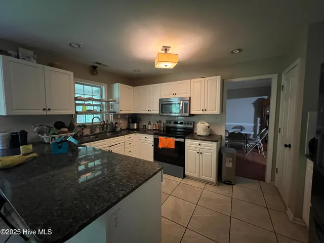 $2,000 | 820 Welton Circle, Jacksonville, NC 28546