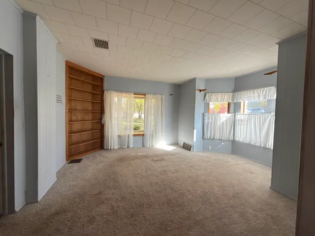 $139,980 | 325 North Wisconsin Street, Berlin, WI 54923