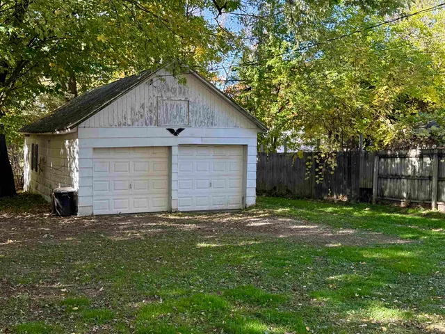 $139,980 | 325 North Wisconsin Street, Berlin, WI 54923