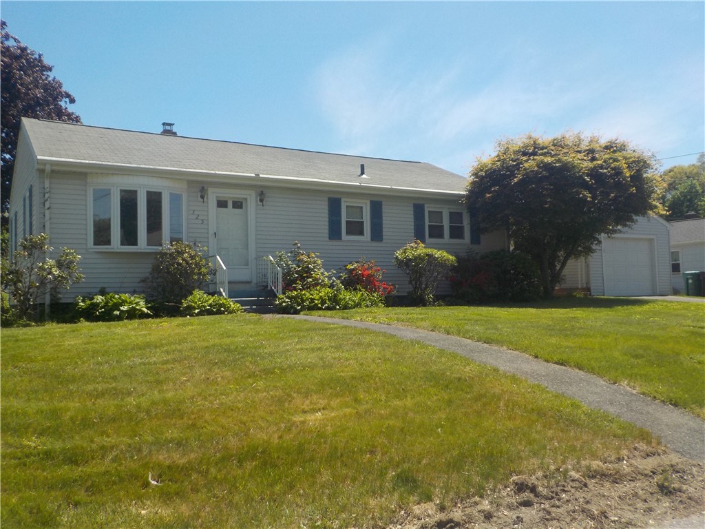 325 Morin Street Woonsocket, RI 02895 - Photo 2 of 14