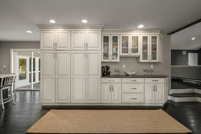 $999,900 | 16 Autumn Woods Road, Salem, NH 03079