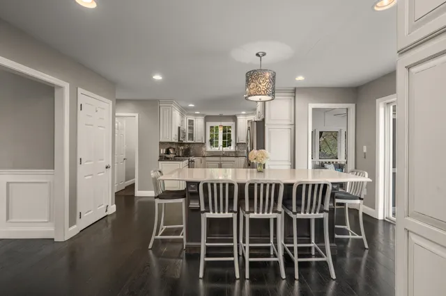 $999,900 | 16 Autumn Woods Road, Salem, NH 03079