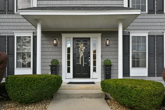 $999,900 | 16 Autumn Woods Road, Salem, NH 03079