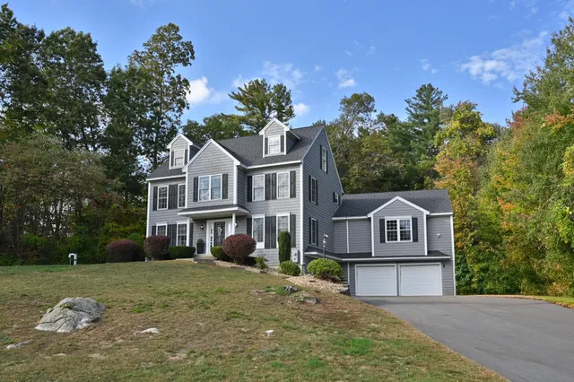 $999,900 | 16 Autumn Woods Road, Salem, NH 03079