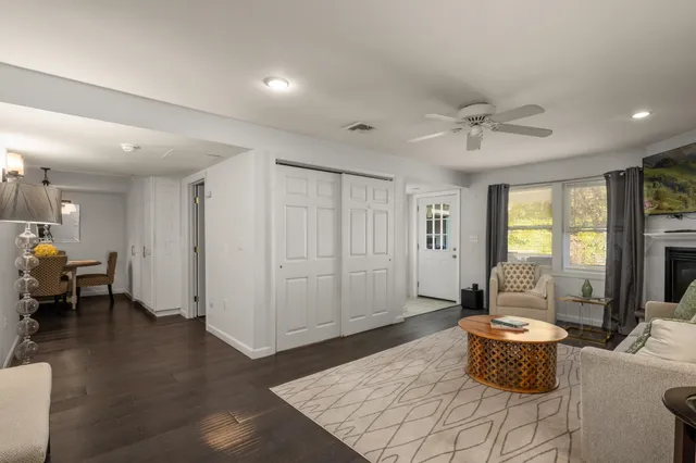 $999,900 | 16 Autumn Woods Road, Salem, NH 03079