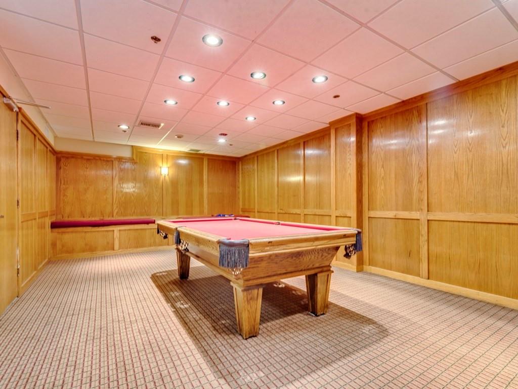 40 North Interstate Highway 35, Unit 6C1 Austin, TX 78701 - Photo 36 of 37 a spacious bathroom with a large tub