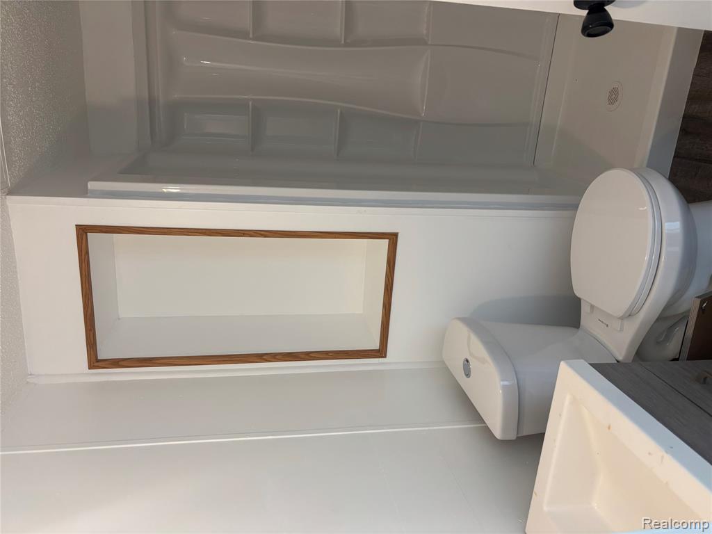 4403 Davison Road Burton, MI 48509 - Photo 2 of 5 Gallery Image 2