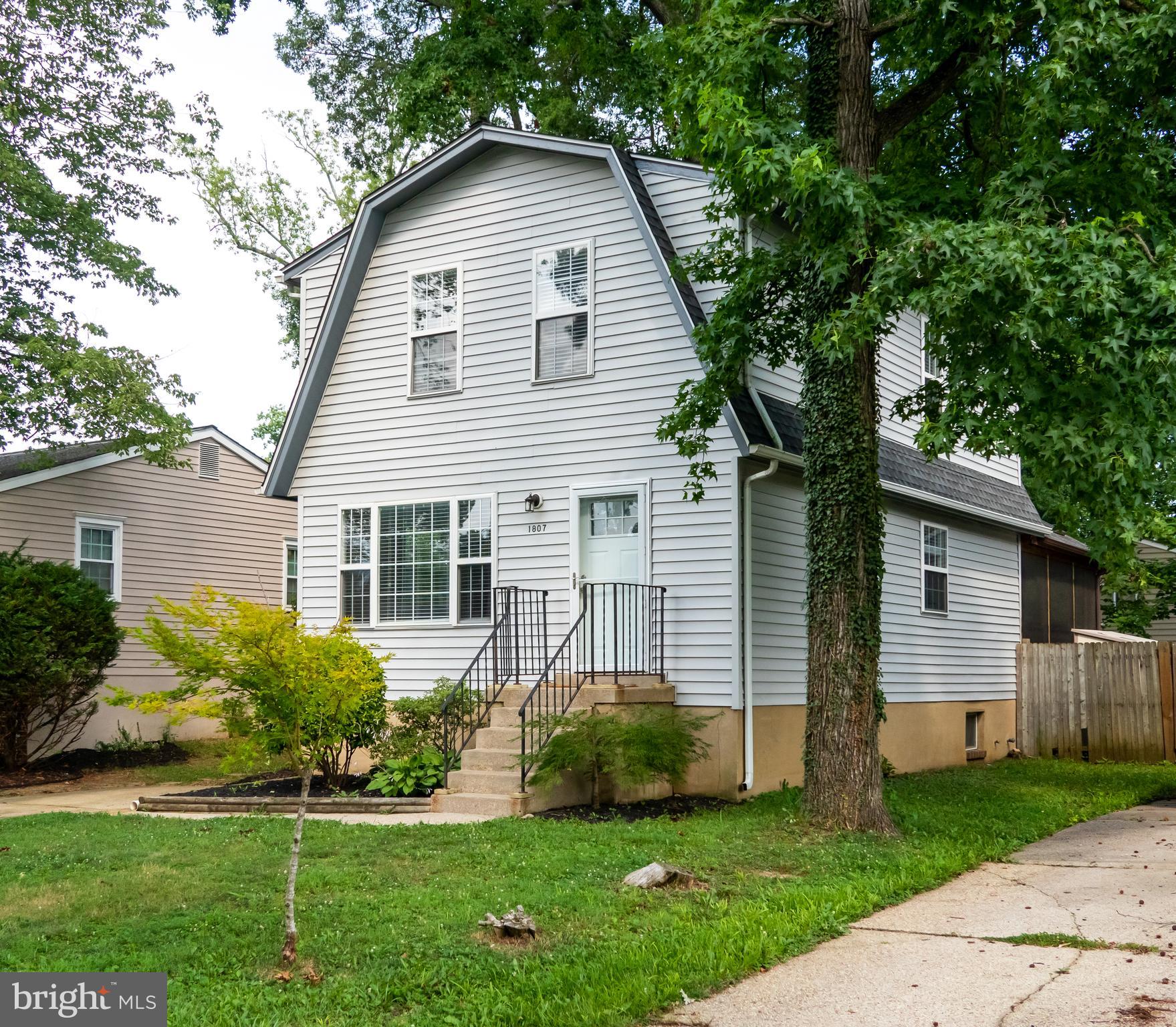 1807 Keymar Road Edgewater, MD 21037 - Photo 3 of 38