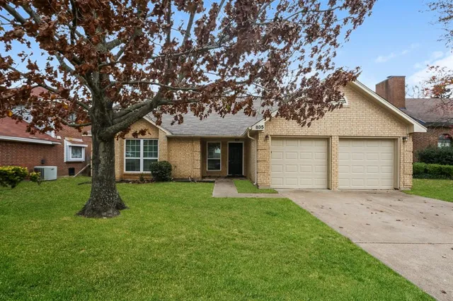 $2,130 | 835 Collins Boulevard, Cedar Hill, TX 75104