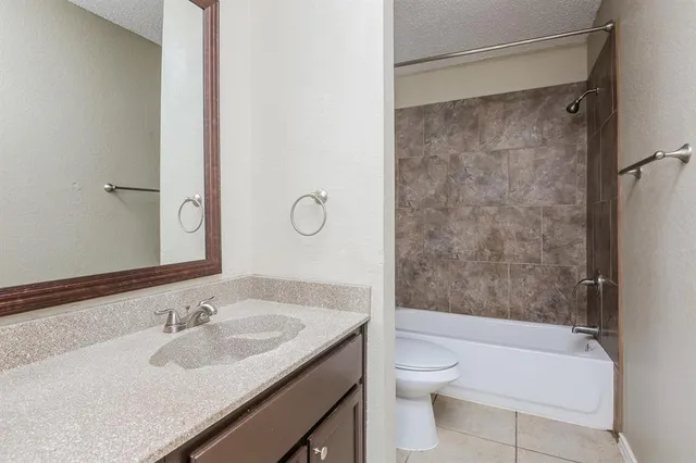 $2,130 | 835 Collins Boulevard, Cedar Hill, TX 75104